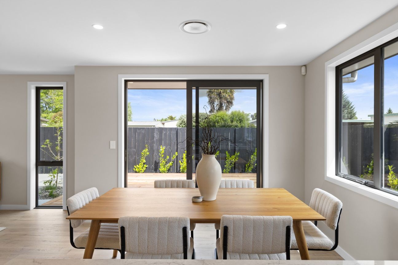 Brick-build, park-side, move in ready - Aanzicht 6