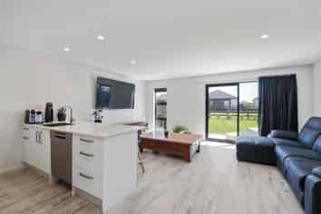 7 McCahon Lane, Rolleston