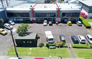 592M² INDUSTRIAL BUILDING
