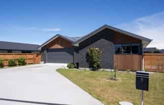 9 Greenwood Place, Amberley