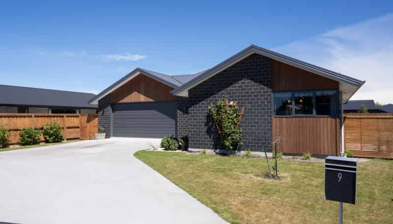 9 Greenwood Place, Amberley