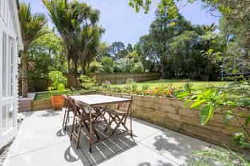 121 Woodlands Park Road, Titirangi