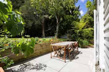 121 Woodlands Park Road, Titirangi