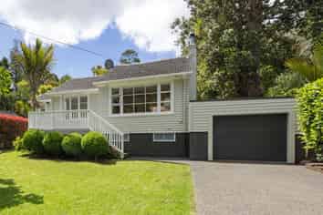 121 Woodlands Park Road, Titirangi