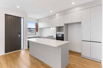 5 Puwha Street, Massey