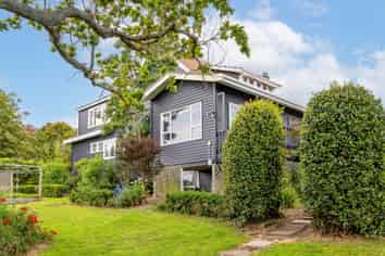 5 Sylvia Road, Saint Heliers