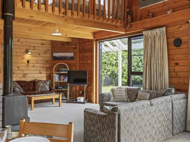 2/13 Manunui Street, Kuratau