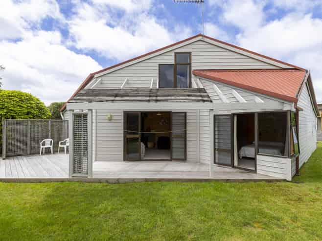 2/13 Manunui Street, Kuratau