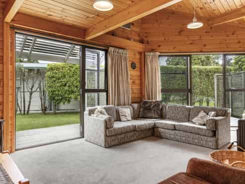 2/13 Manunui Street, Kuratau