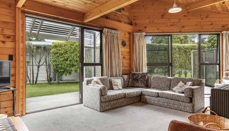 2/13 Manunui Street, Kuratau