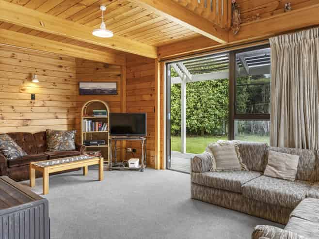 2/13 Manunui Street, Kuratau