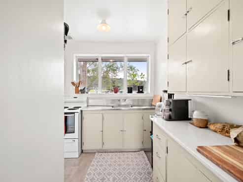 Flat 1 & F/1123 Fergusson Drive, Upper Hutt