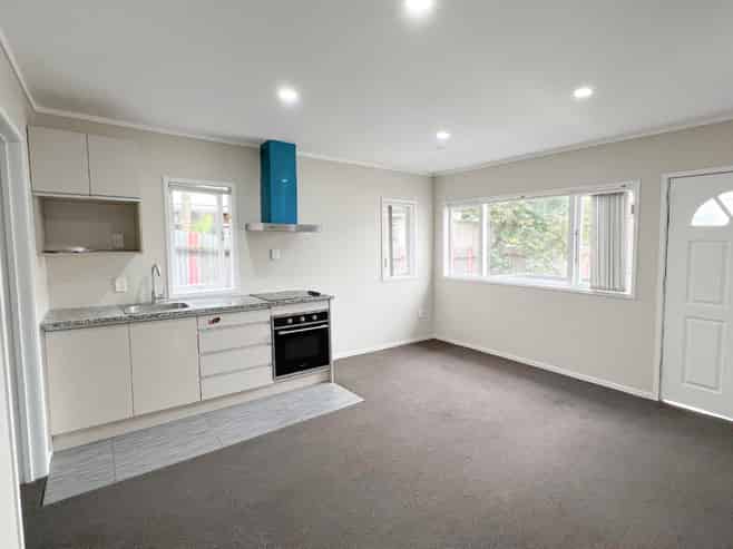 164 Edmonton Rd, Te Atatu South