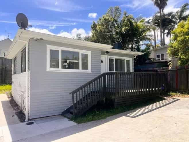 164 Edmonton Rd, Te Atatu South