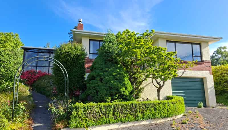 10 Braeside, Kinmont Park