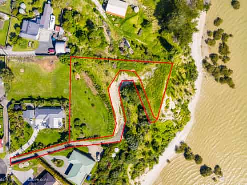 17 Kotare Crescent, Pahi