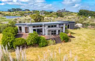 32 Reay Mackay Grove, Waikawa Beach
