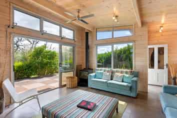 32 Reay Mackay Grove, Waikawa Beach