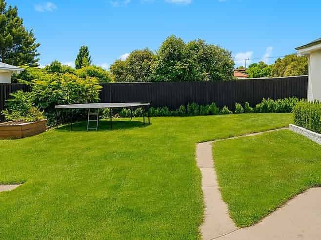 26 Daniels Road, Redwood