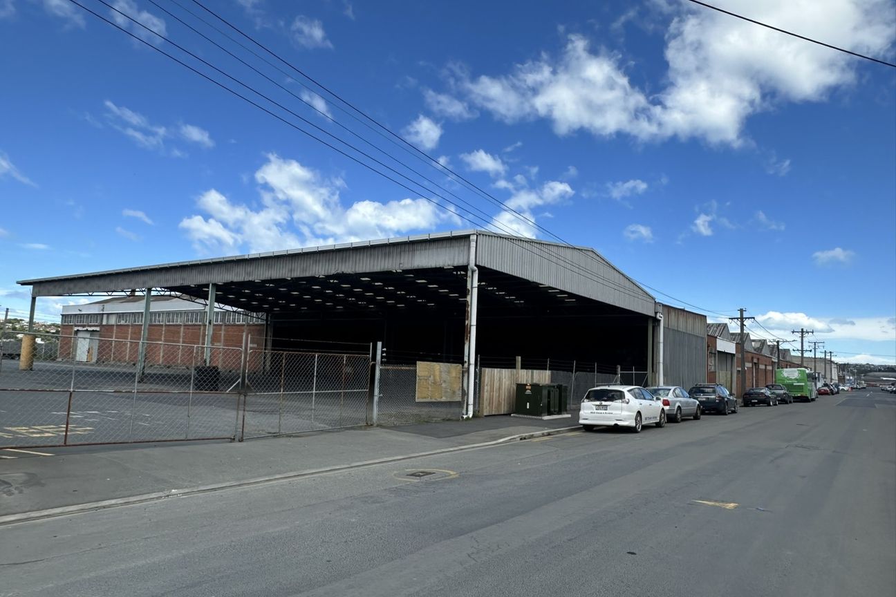 Large Central City Warehouse For lease - Bild 2