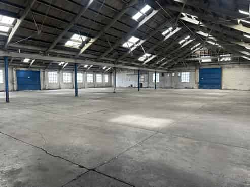 Large Central City Warehouse For lease