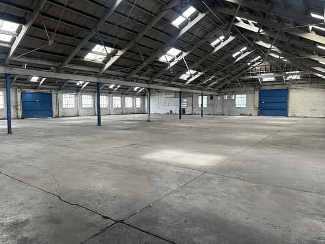 Large Central City Warehouse For lease