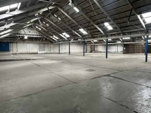Large Central City Warehouse For lease