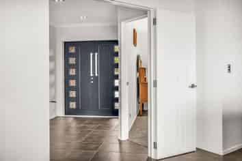 8/133 Powerhouse Road, Westport