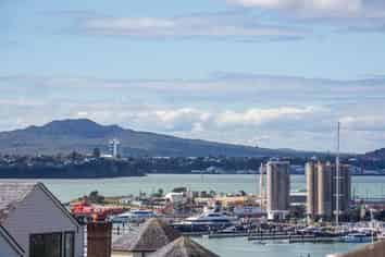 9/2 Westwood Terrace, Saint Marys Bay