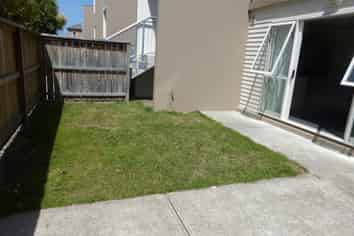 2/30 Mathesons Road, Phillipstown