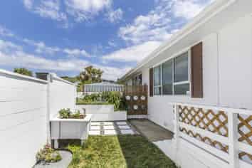 17A Virginia Grove, Brooklyn