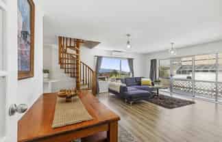 17A Virginia Grove, Brooklyn