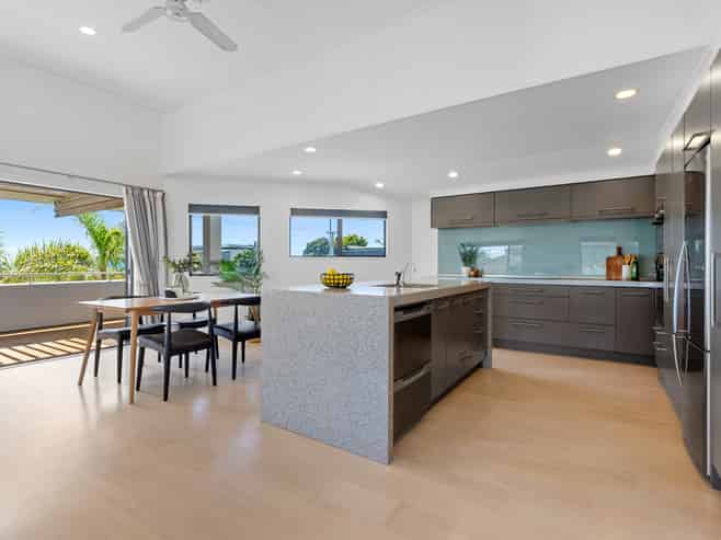 1008A Papamoa Beach Road, Papamoa