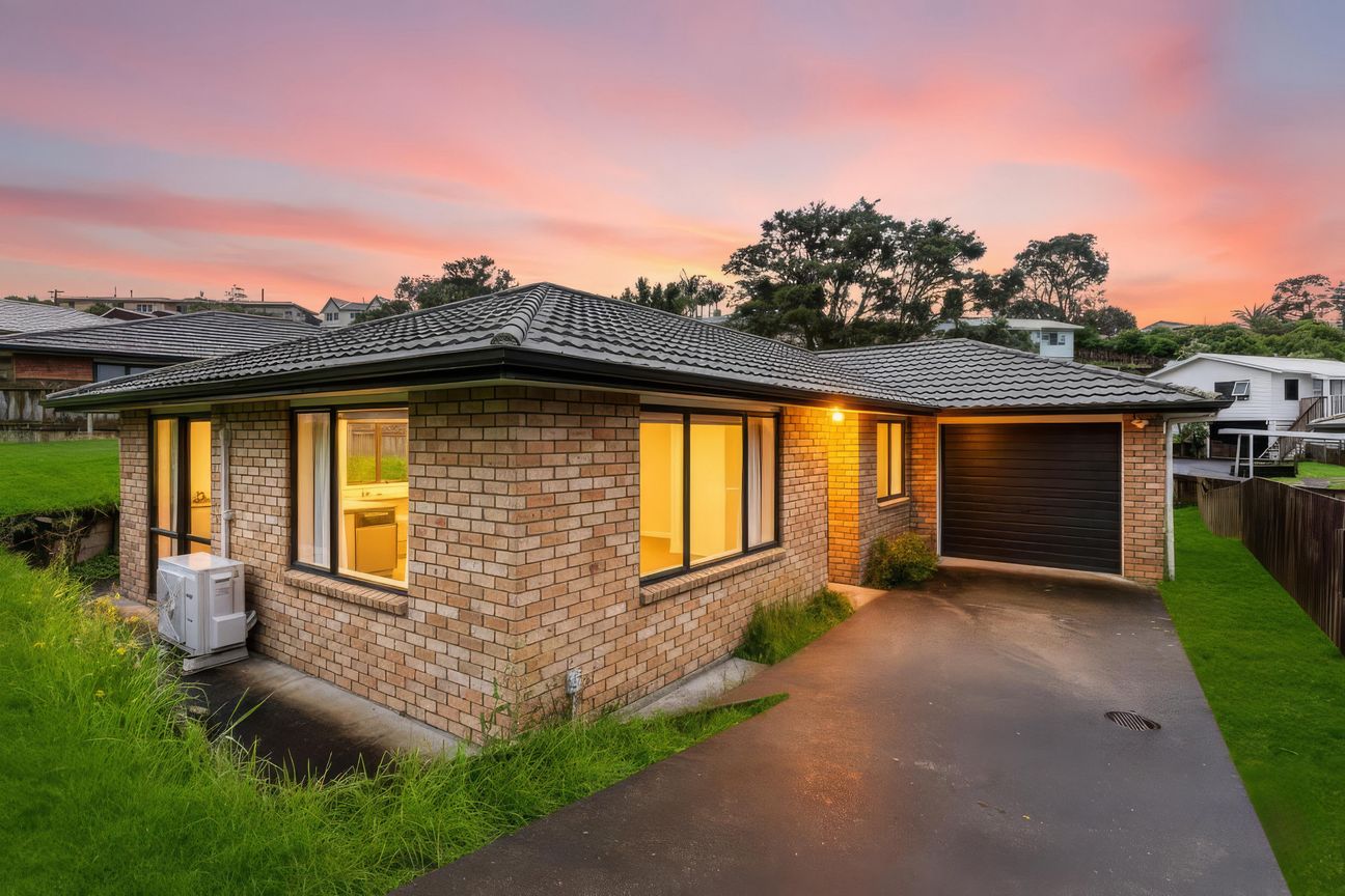 Spacious Brick & Tile with Elevated Views - Vista 2
