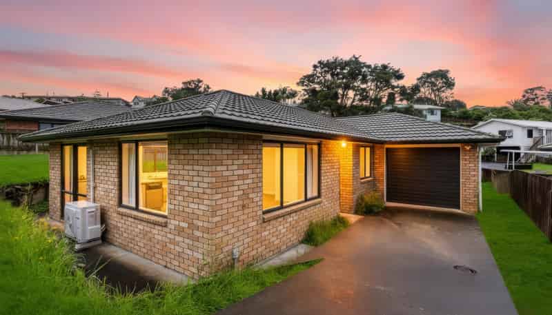 14 Dovey Place, Massey