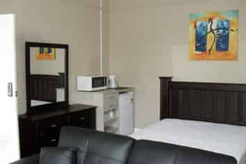 Room 1/54 Queen Street, North Dunedin