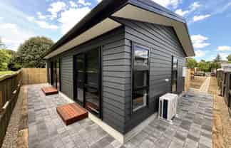 9a Crescent Court, Melville