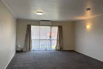 2/757 Gladstone Road , Gisborne