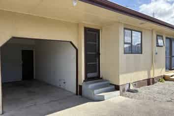 2/757 Gladstone Road , Gisborne