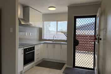 2/757 Gladstone Road , Gisborne