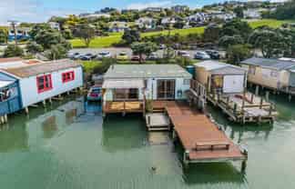 27 & 28 Onepoto Road, Titahi Bay