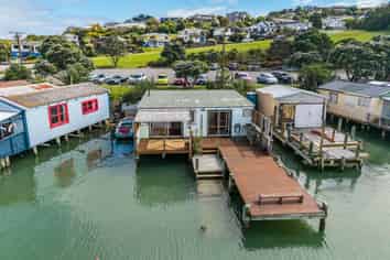 27 & 28 Onepoto Road, Titahi Bay