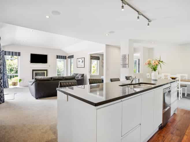 23 Petrel Close, Paraparaumu Beach