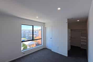 7C Titirangi Road, New Lynn