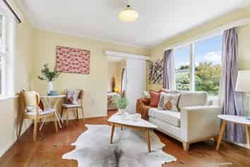 32a Charlotte Av, Brooklyn