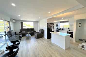 35 Leaver Place, Weymouth