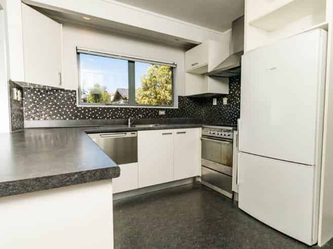 63 Kirby Street, Glendene