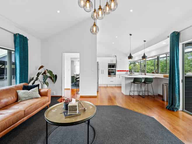 30 Rosella Grove, Waimauku