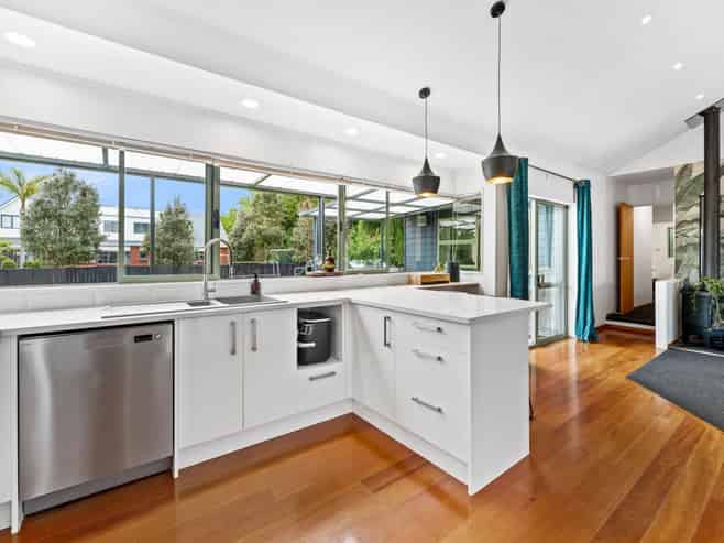 30 Rosella Grove, Waimauku