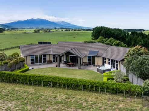 253 Lower Pitone Road, OAKURA